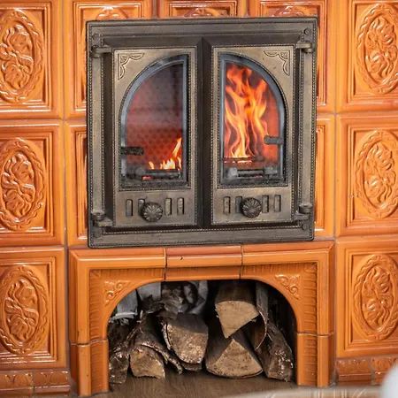 Apartament Authenticity And Coziness Fireplace, Balcony, Station